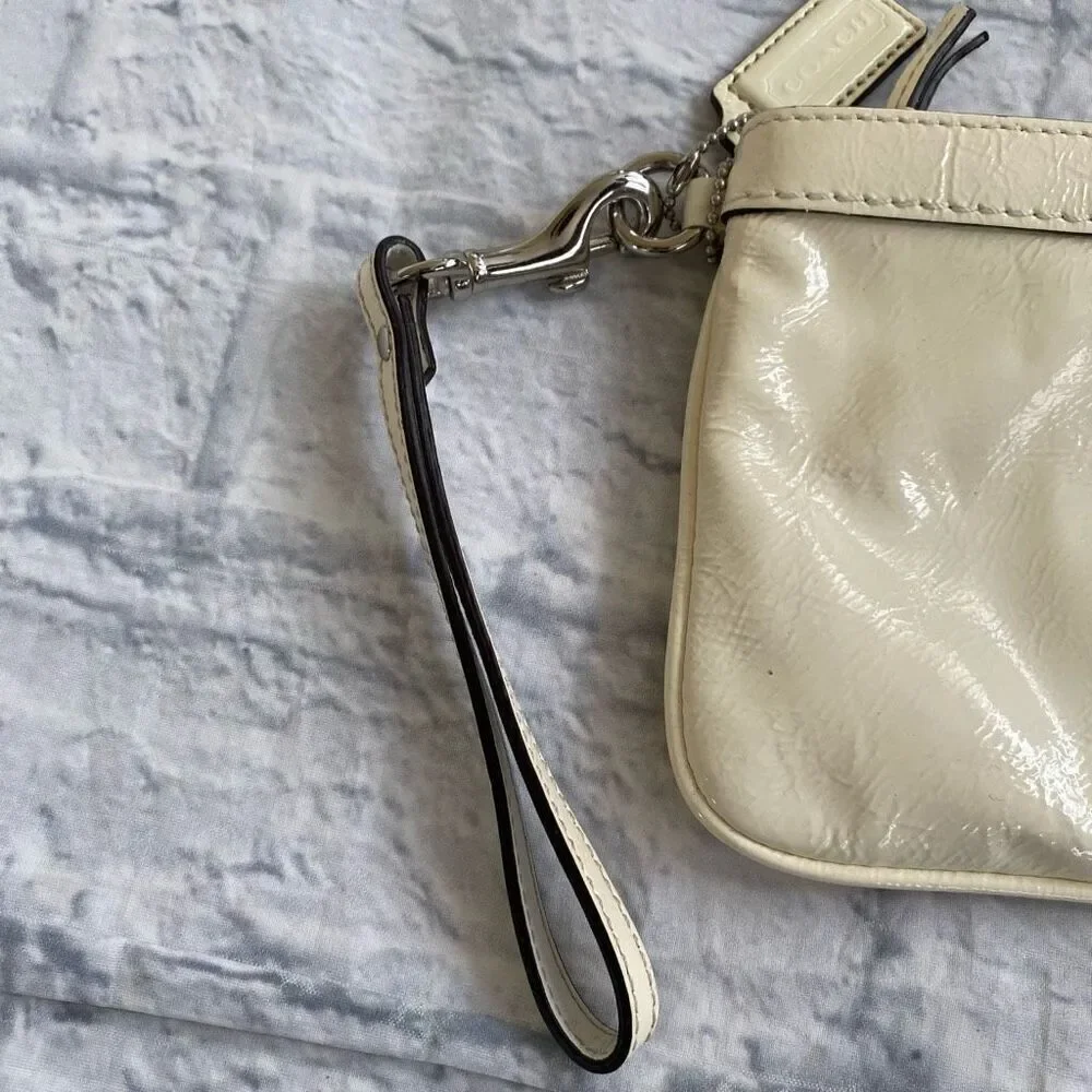 Coach wristlet zipper close clutch purse white 10.5”x5.5”